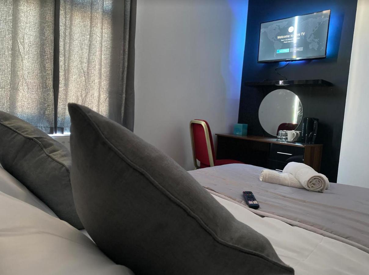 Hotel Royal Блэкберн Экстерьер фото